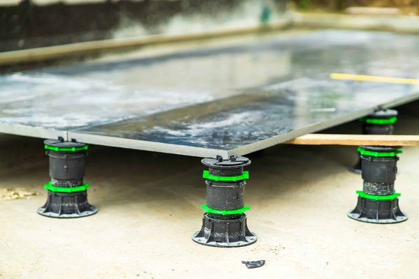 Comment se caractérise un plot pour terrasse bois ?