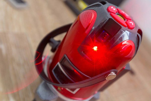 Comparatif des meilleurs niveaux laser 360 : quel modèle choisir ?